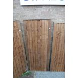 Feather edged wooden garden gate, 75cm(w) x 174cm(h)