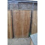 Feather edged wooden garden gate, 100cm(w) x 175cm(h)