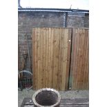 Feather edged wooden garden gate, 100cm(w) x 175cm(h)