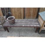 (1104) Wooden bench
