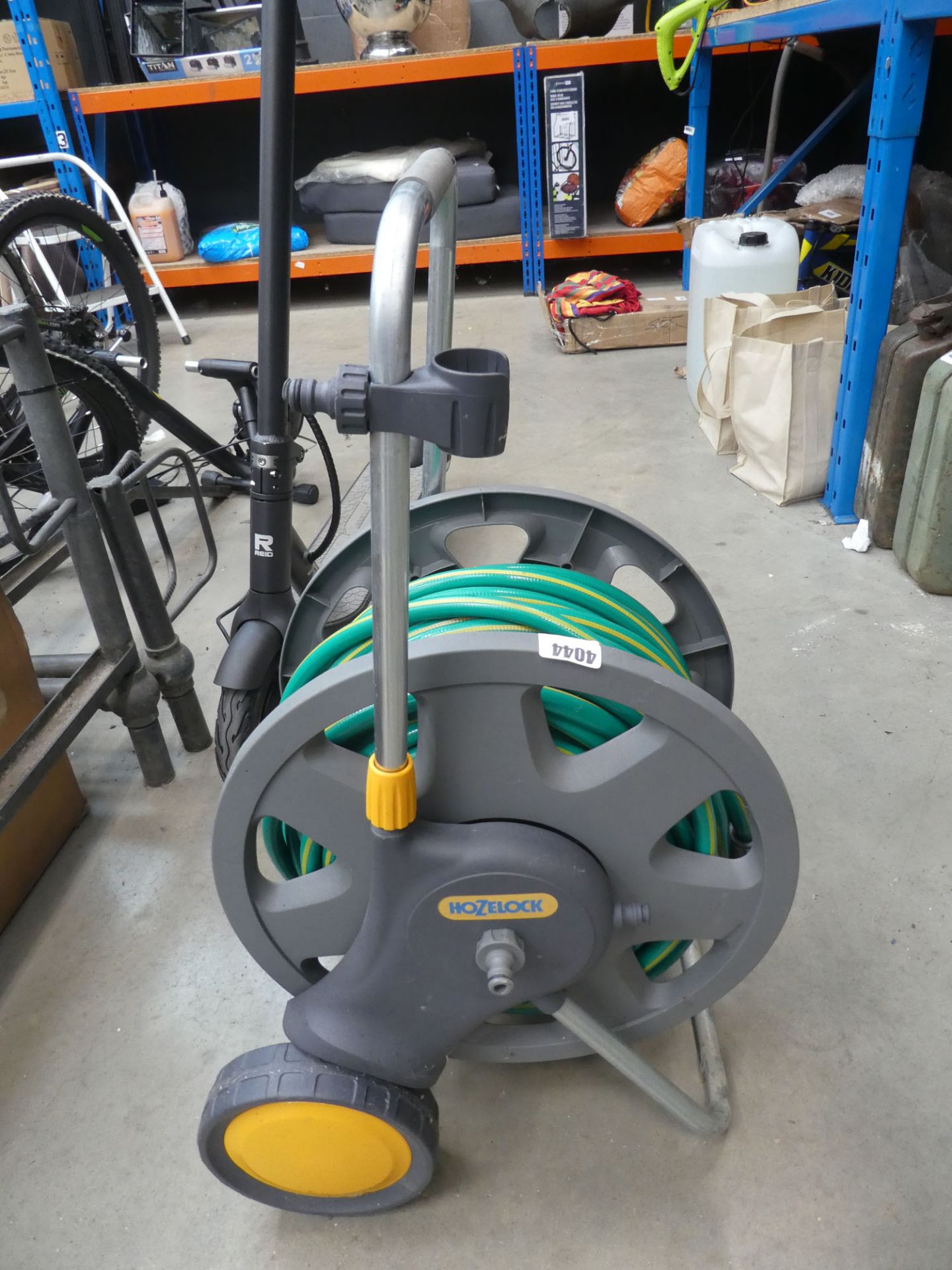 4100 Hozelock hose reel and hose