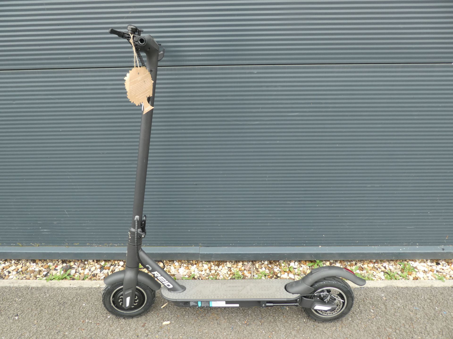 Reid electric scooter, no charger and handle grip missing