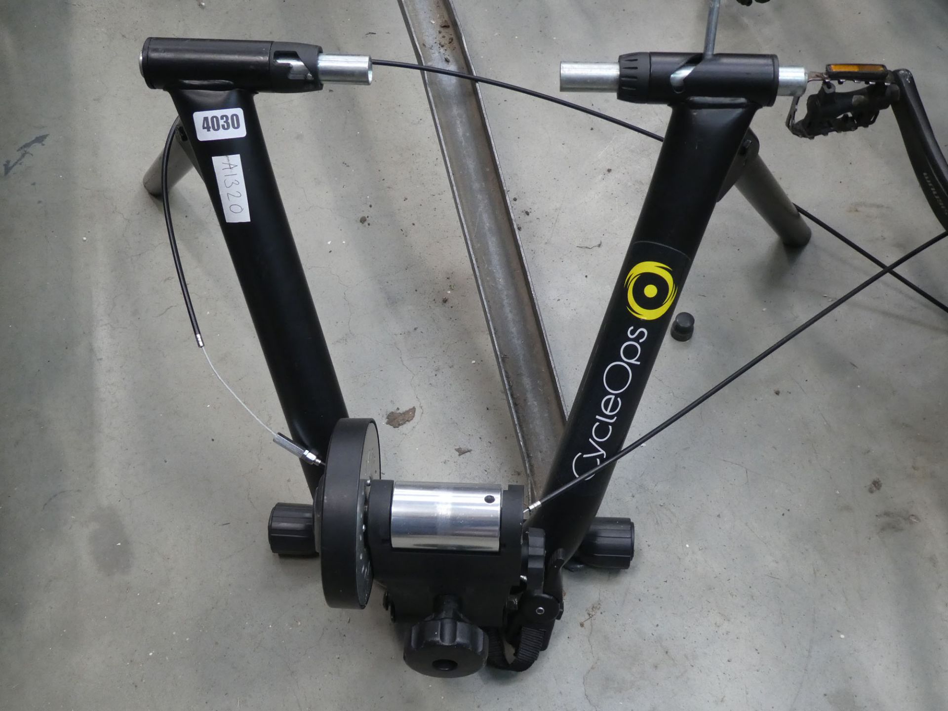 Cyclops bike trainer