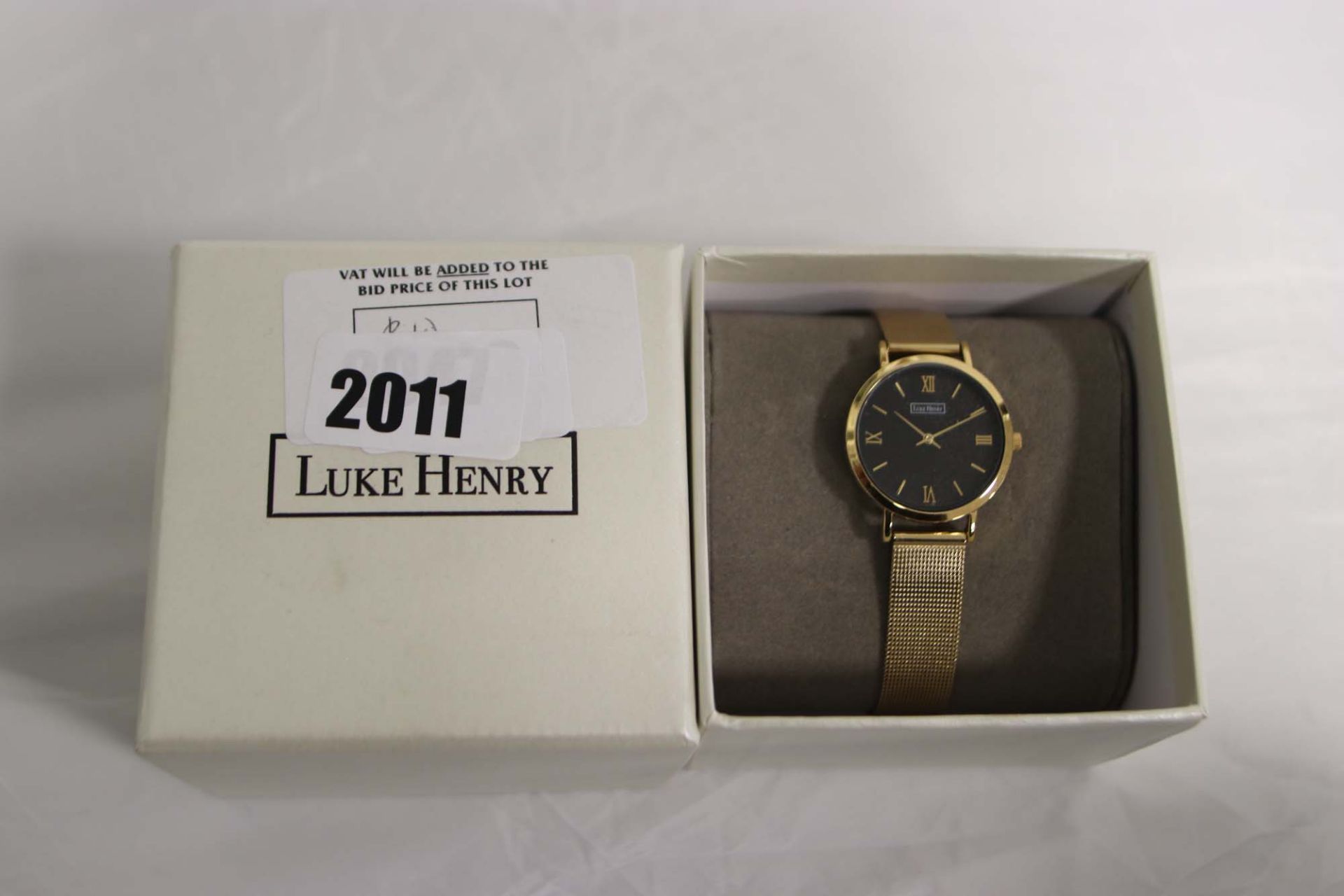 2047 - Luke Henry wristwatch