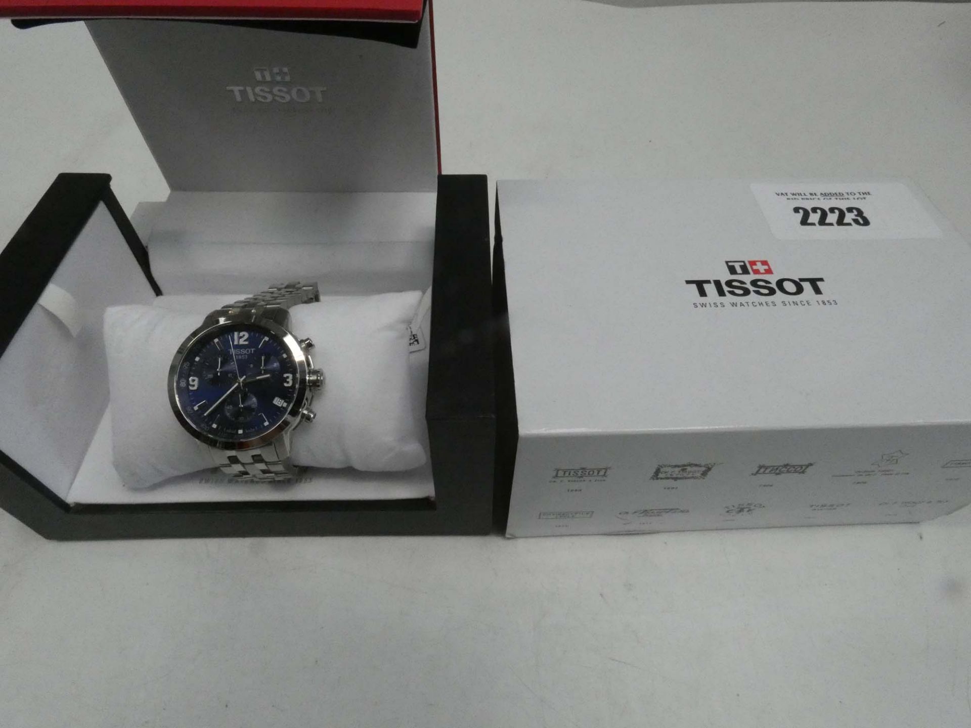 Tissot T055.417.11.047.00 wristwatch with box