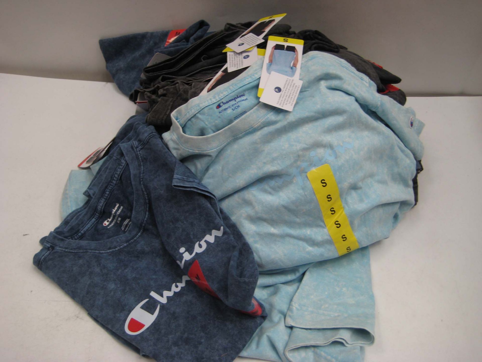 Bag containing ladies charcoal grey t-shirts by Champion sizes ranging from XXL to M (approx 20,