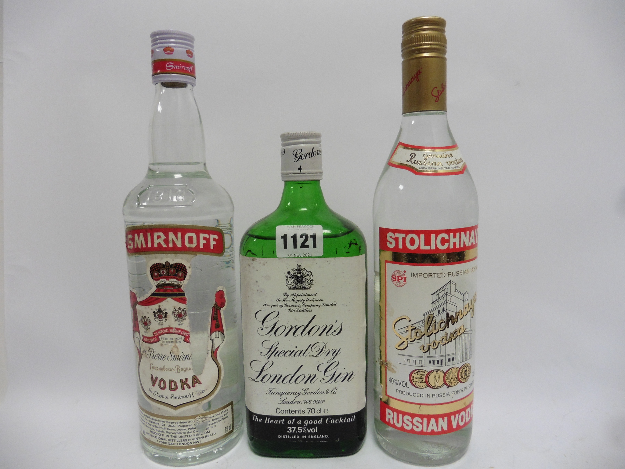 3 bottles, 1x Gordon's Special Dry London Gin old style 70cl 37.