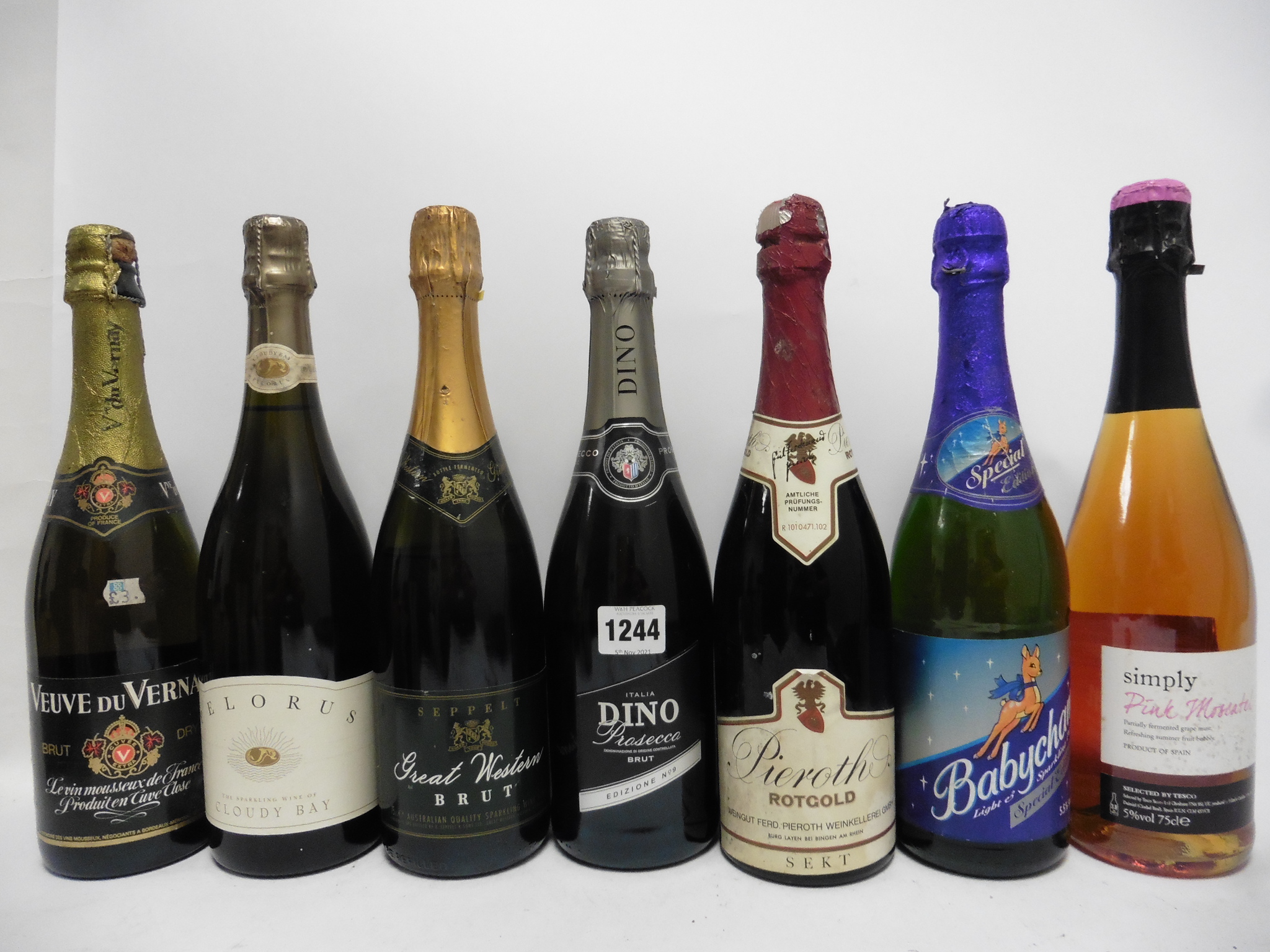 7 bottles sparkling wines, 1x Dino Prosecco Brut, 1x Babycham, 1x Pieroth Rotgold Sekt,