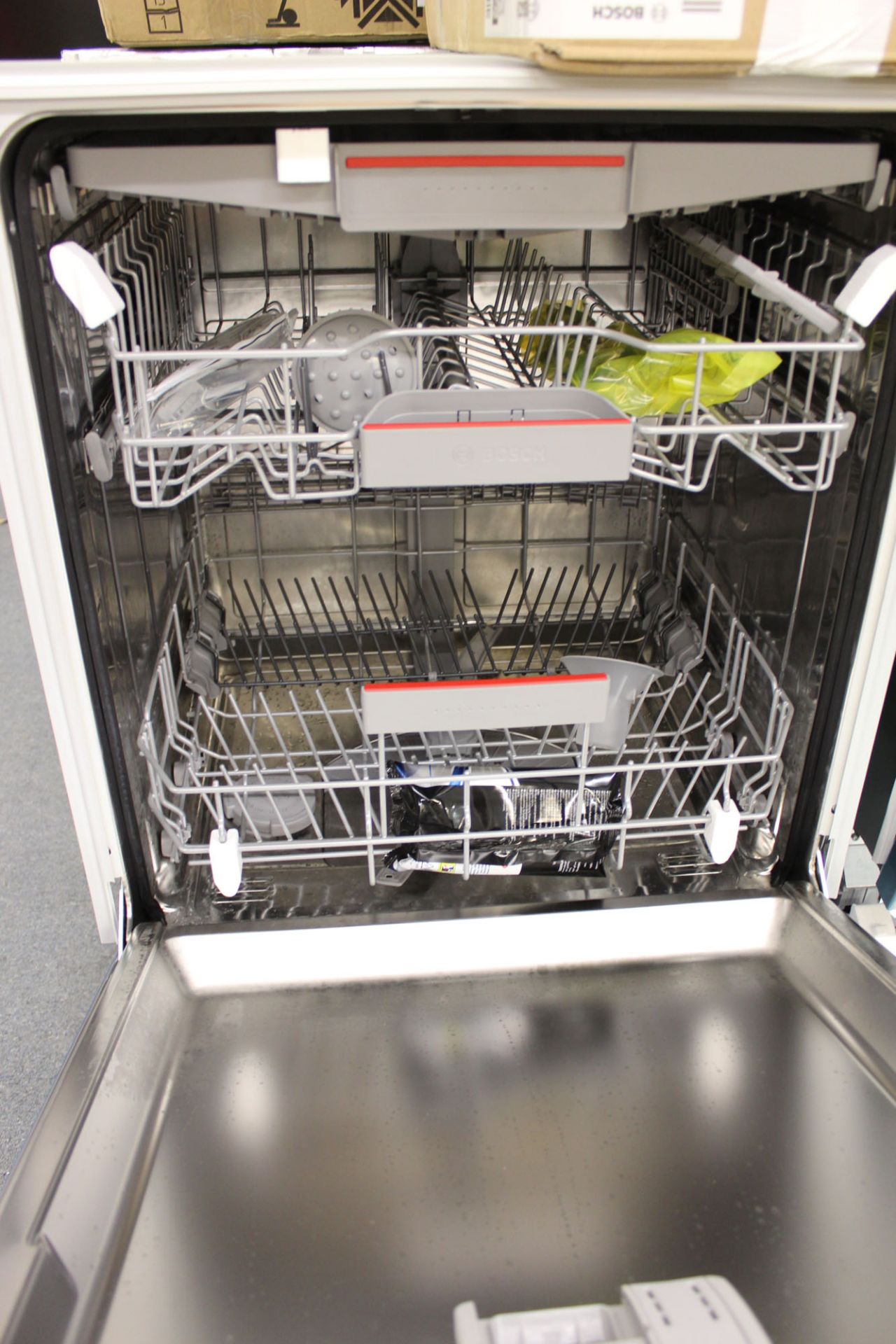 SMV46NX00GB Bosch Dishwasher fully integrated - Bild 2 aus 2