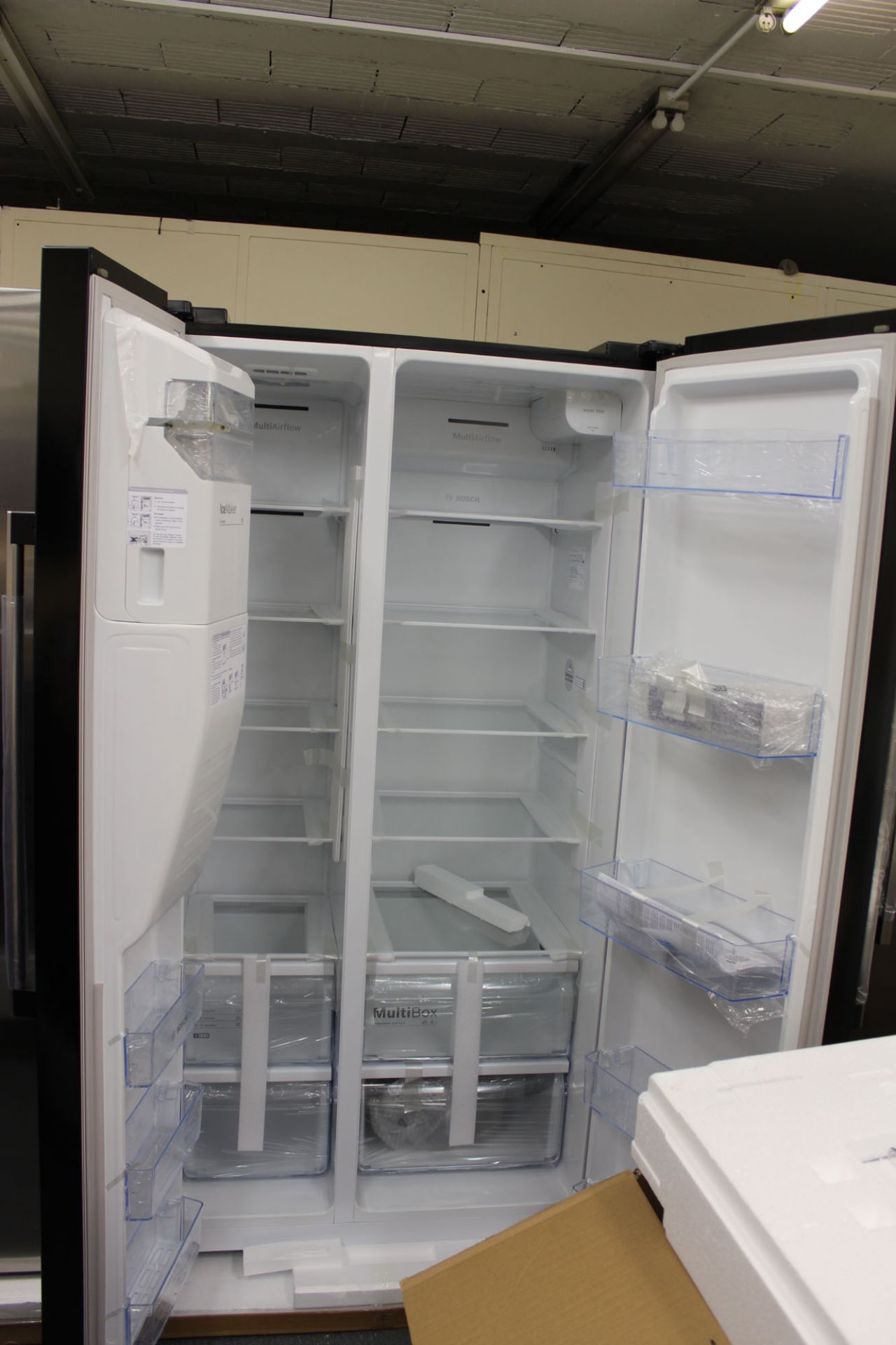 KAD93VBFPGB Bosch Side-by-side fridge-freezer - Bild 2 aus 2