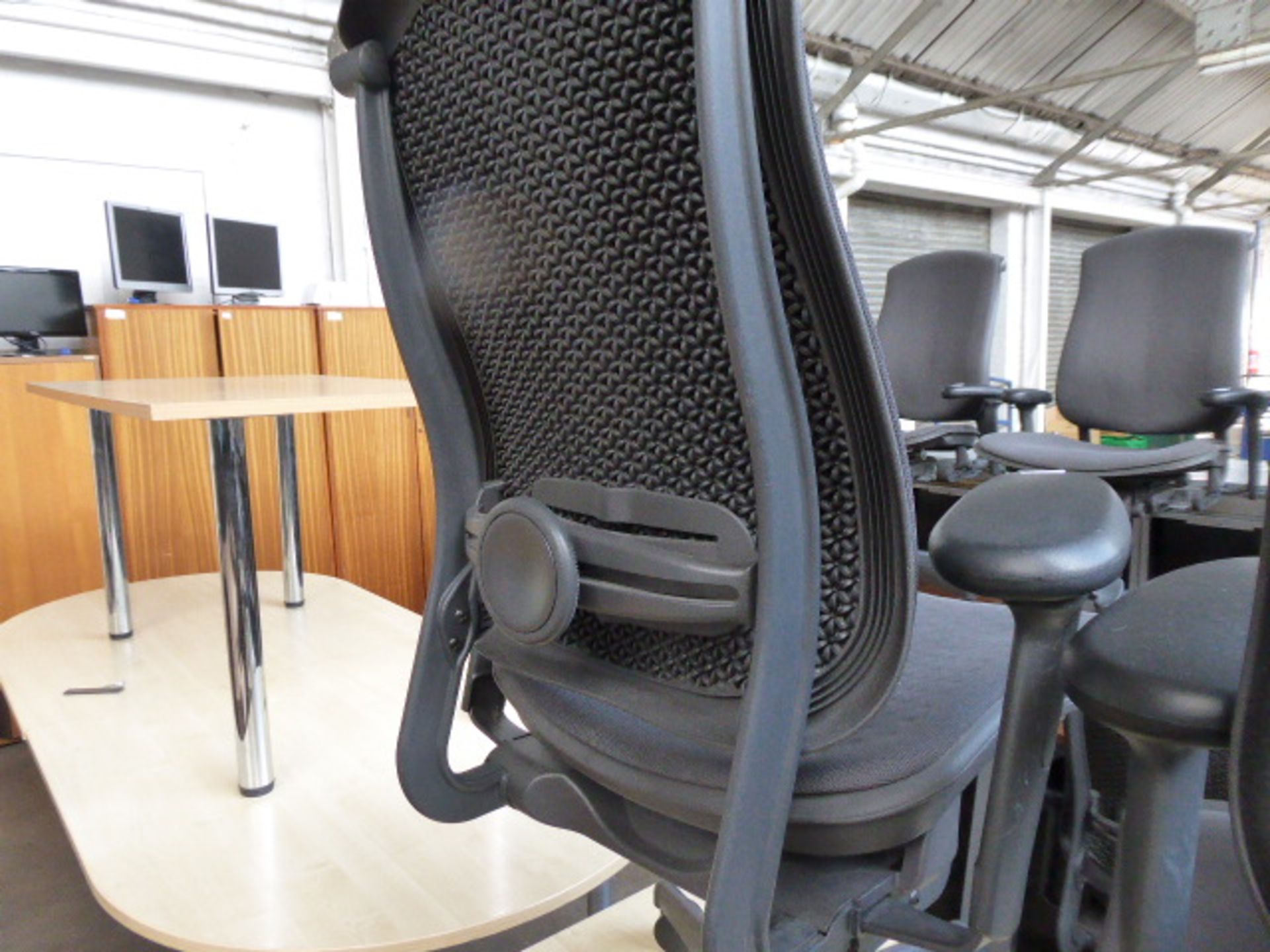 Herman Miller Celle swivel armchair - Image 3 of 3