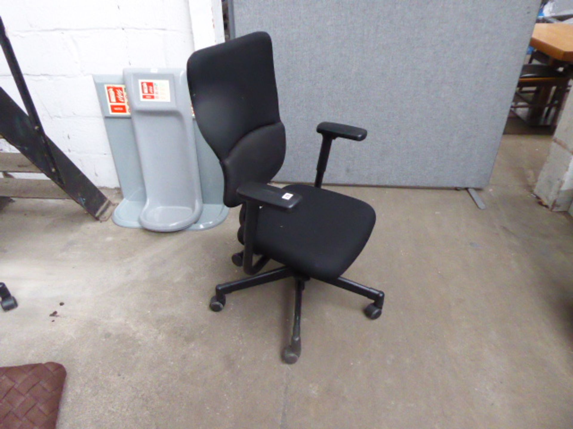 Steel case Lets B blakc cloth swivel armchair