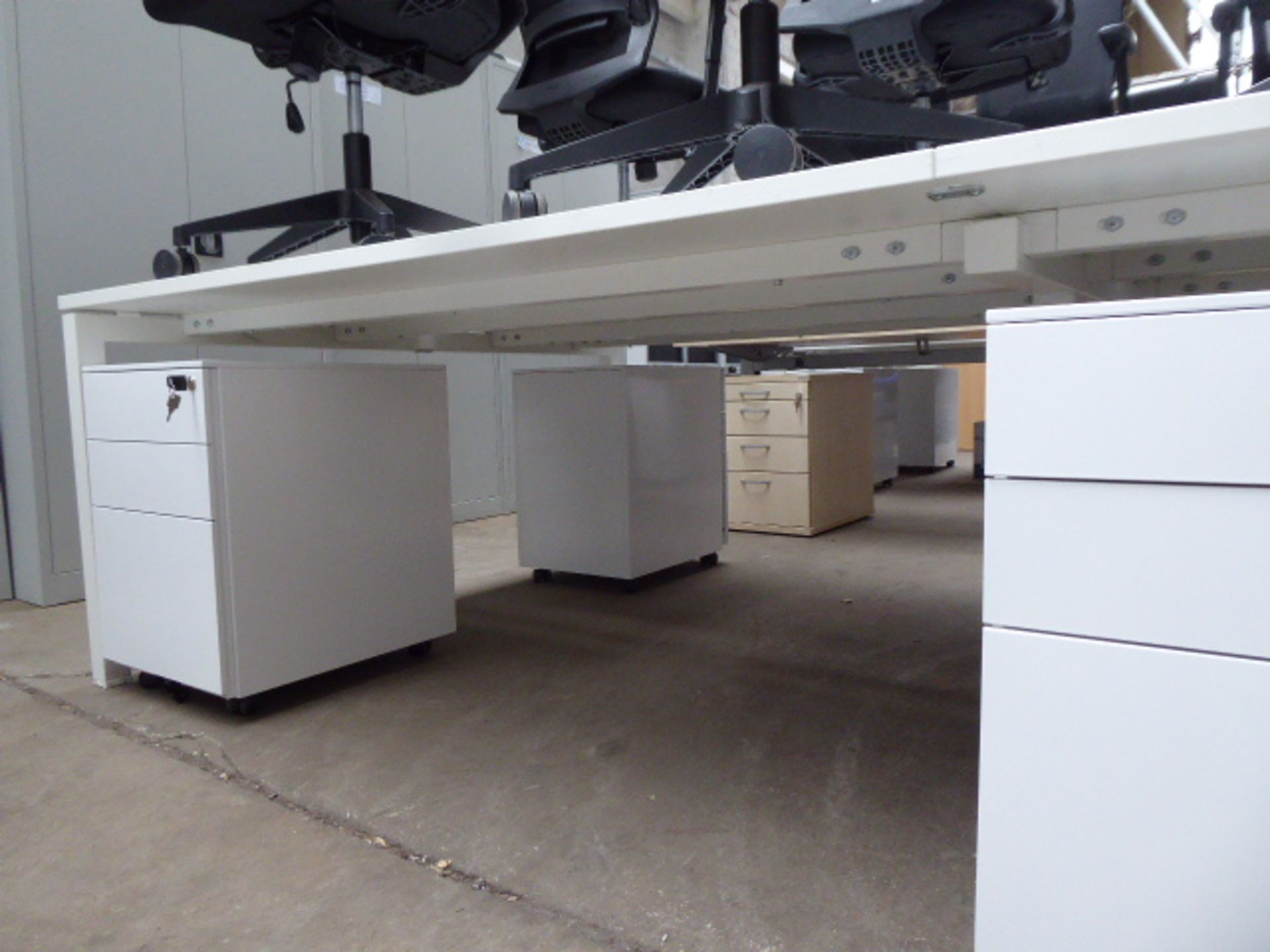 Bank of 6 Senator white 160cm workstations each with a mobile 3-drawer pedestals - Image 3 of 3