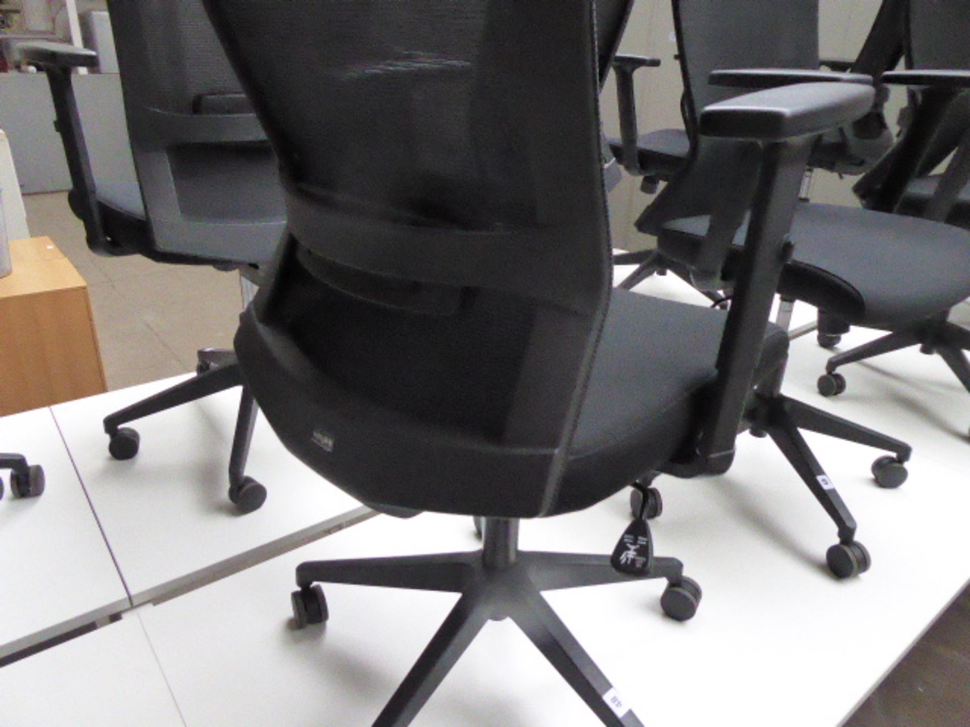 Black cloth and mesh swivel armchair - Image 2 of 2