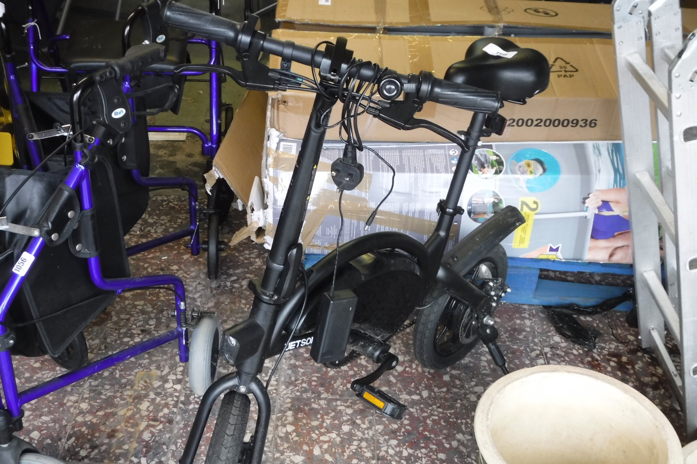 Jetson electric bike with charger