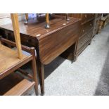 Georgian mahogany Pembroke table on square tapered supports