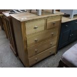 (26) Light oak finish bedroom chest of 5 drawers
