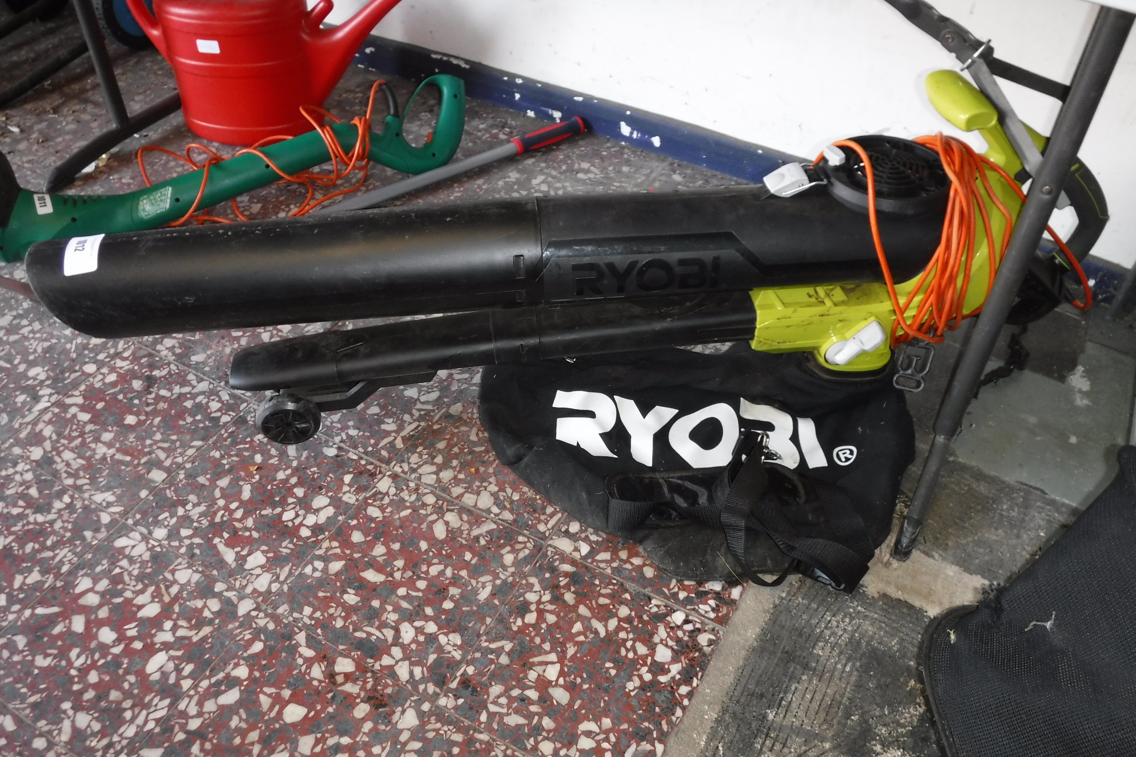 Ryobi electric leaf blower