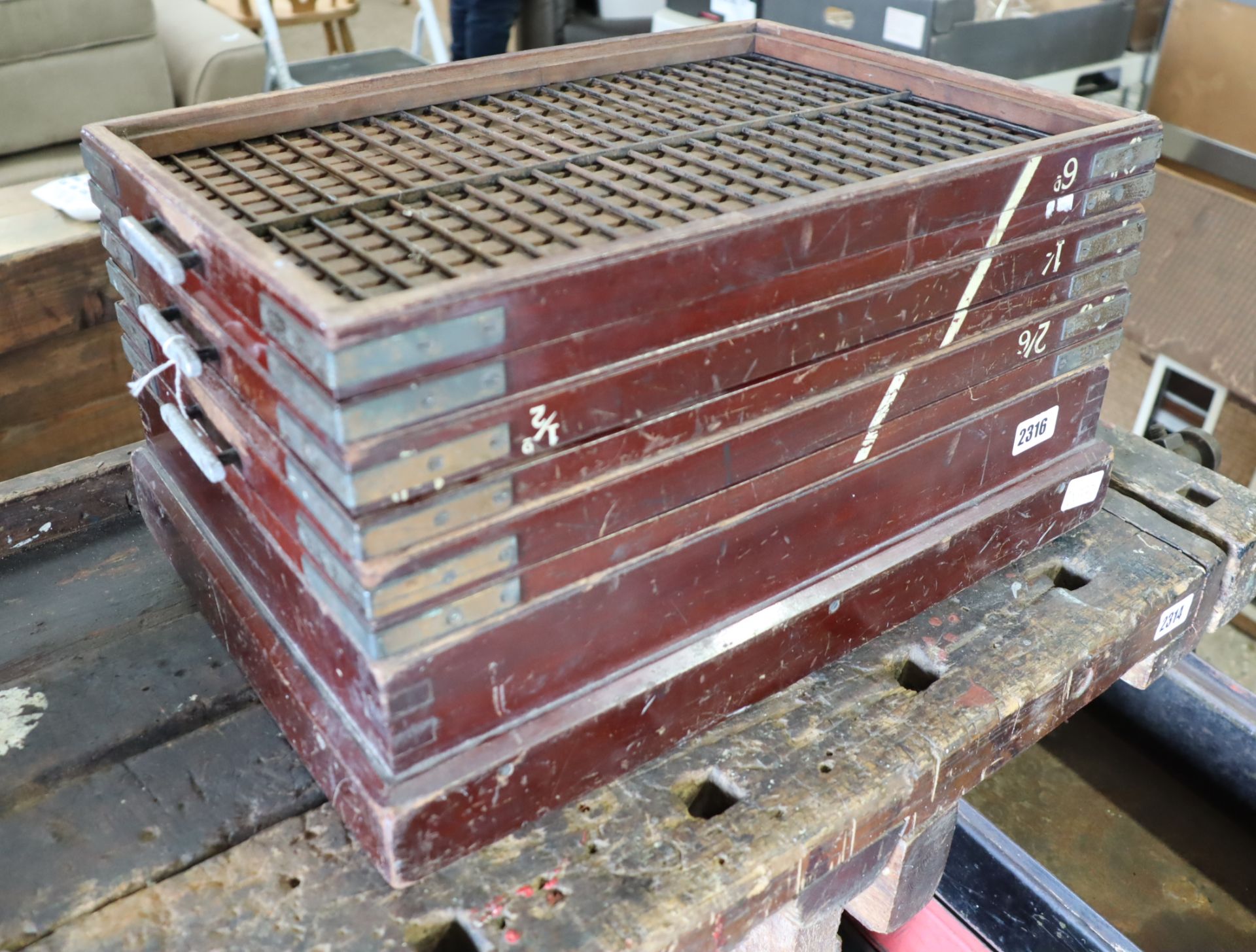 Early 20th Century coin sorting device