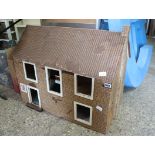 (2098) Dolls house with box of accessories