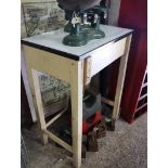 Small desk with metal enamelled lift top