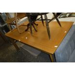 (2053) Oak extending dining table with leaf