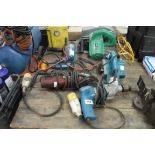 Quantity of 110v electric tools incl. drill, angle grinder, circular saw, sander and transformer
