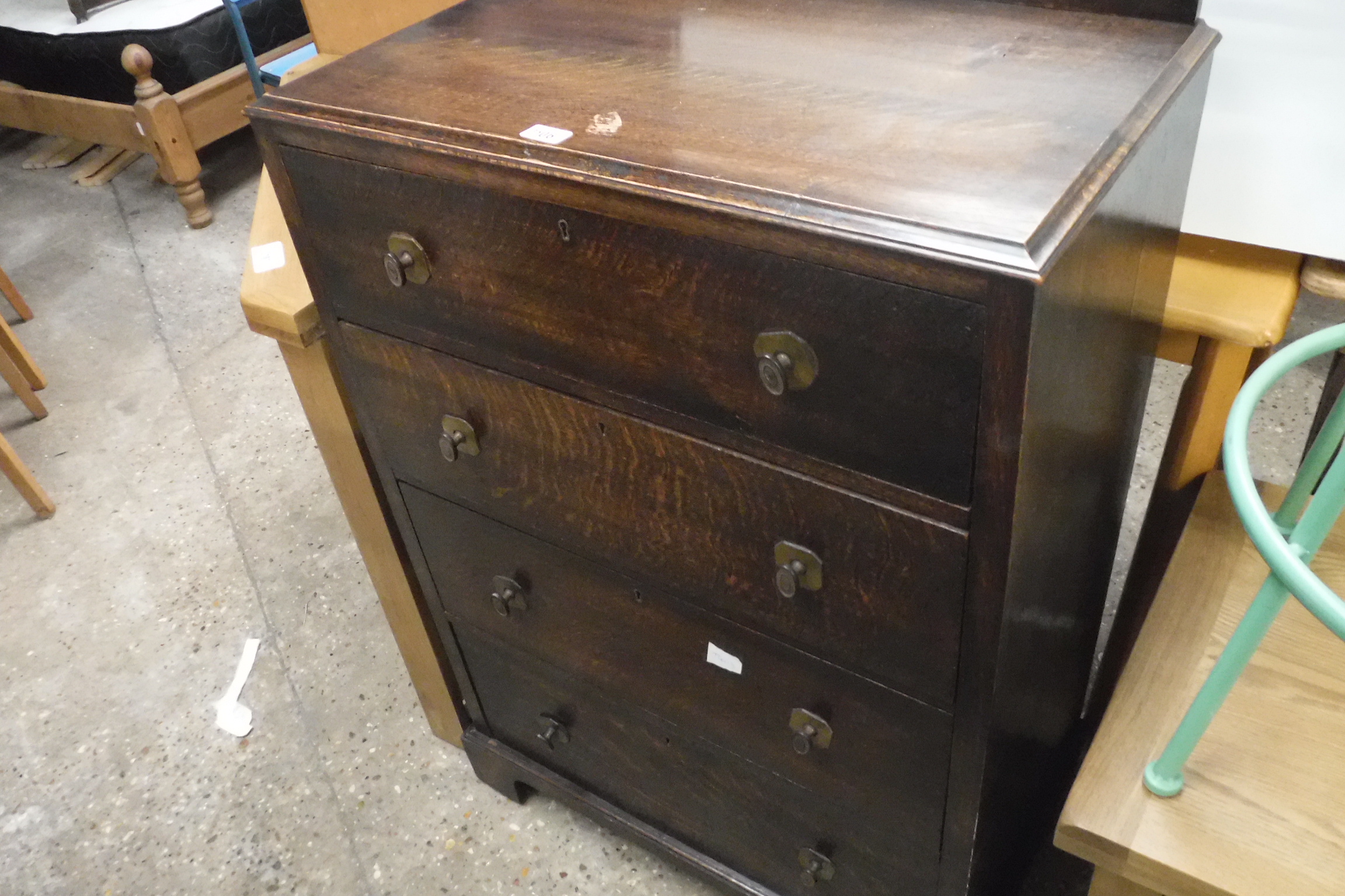 Dark oak chest of 4 drawers