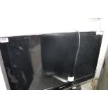 (23) Samsung 32'' TV on stand with remote control