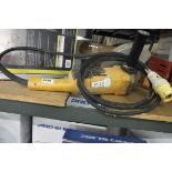 (39) De Walt 110v angle grinder