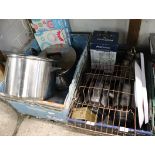2 crates of mixed housewares incl. cooking pans, place mats, wall lights, etc.