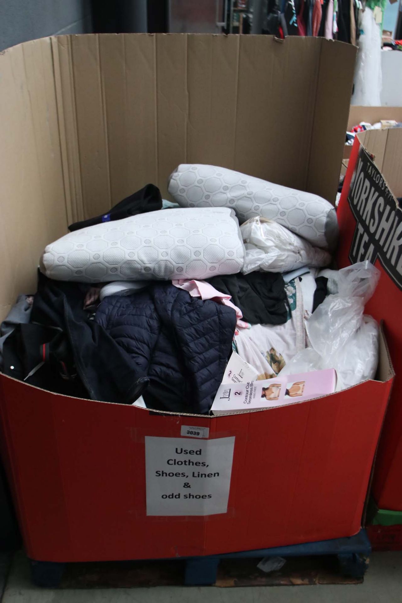 Pallet of used linen and gents clothing