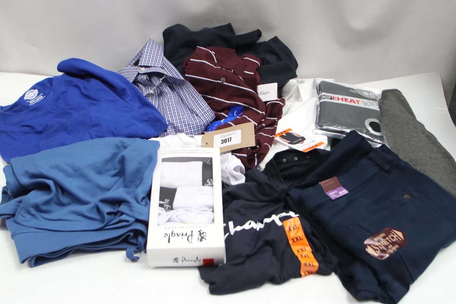 Bag of assorted gents clothing incl. Dickies tops, Pringle underwear and Kirkland shirts