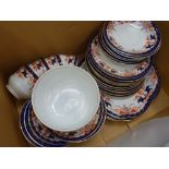 5240 Box containing Collingwood floral patterned crockery