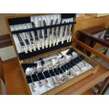 Oak cutlery canteen