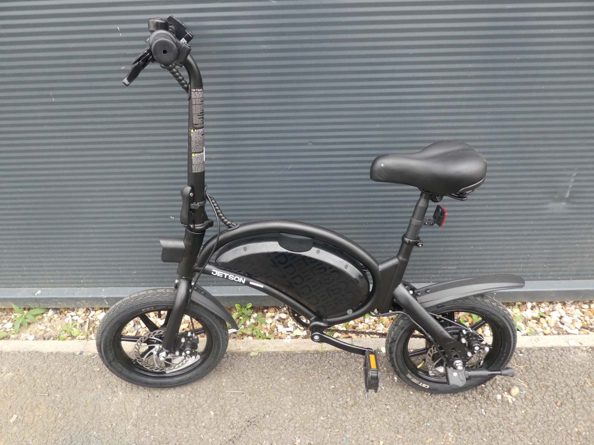 Jetson electric bike with charger