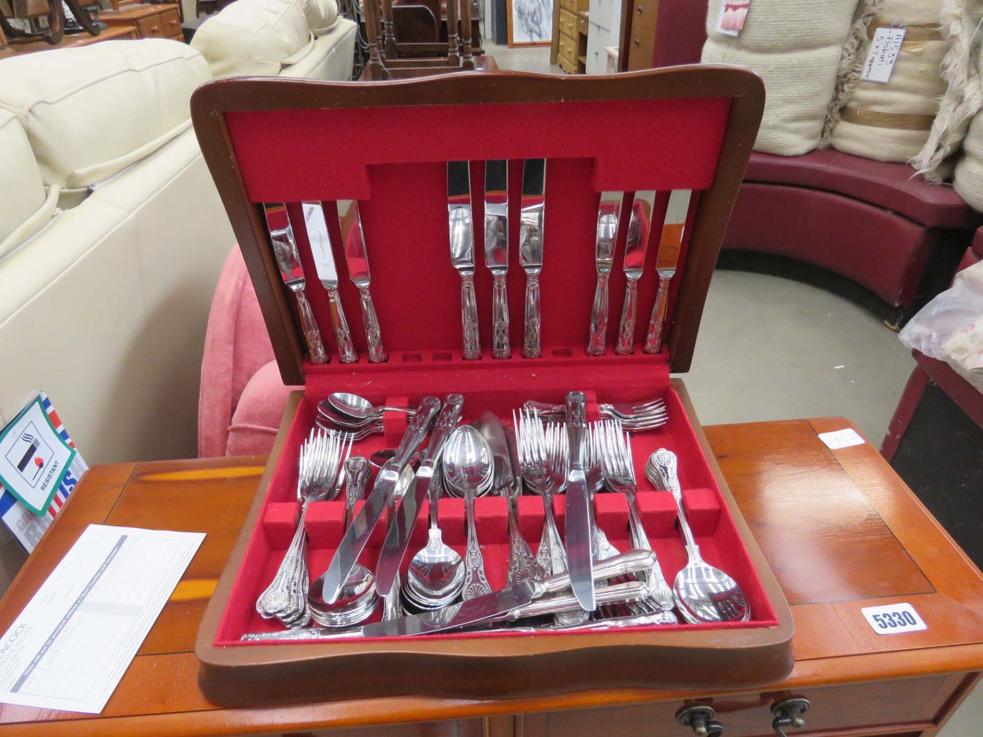 Canteen with a quantity of cutlery