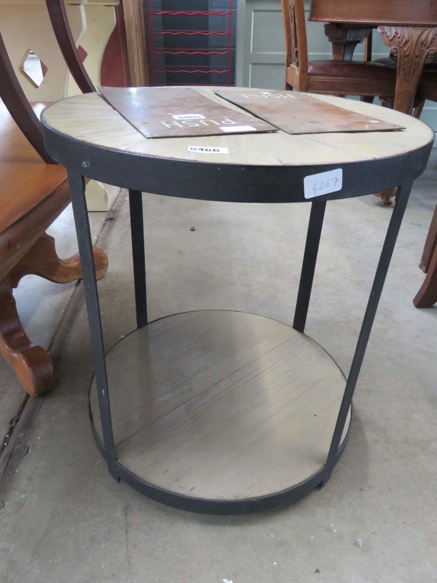 Circular lamp table with second tier