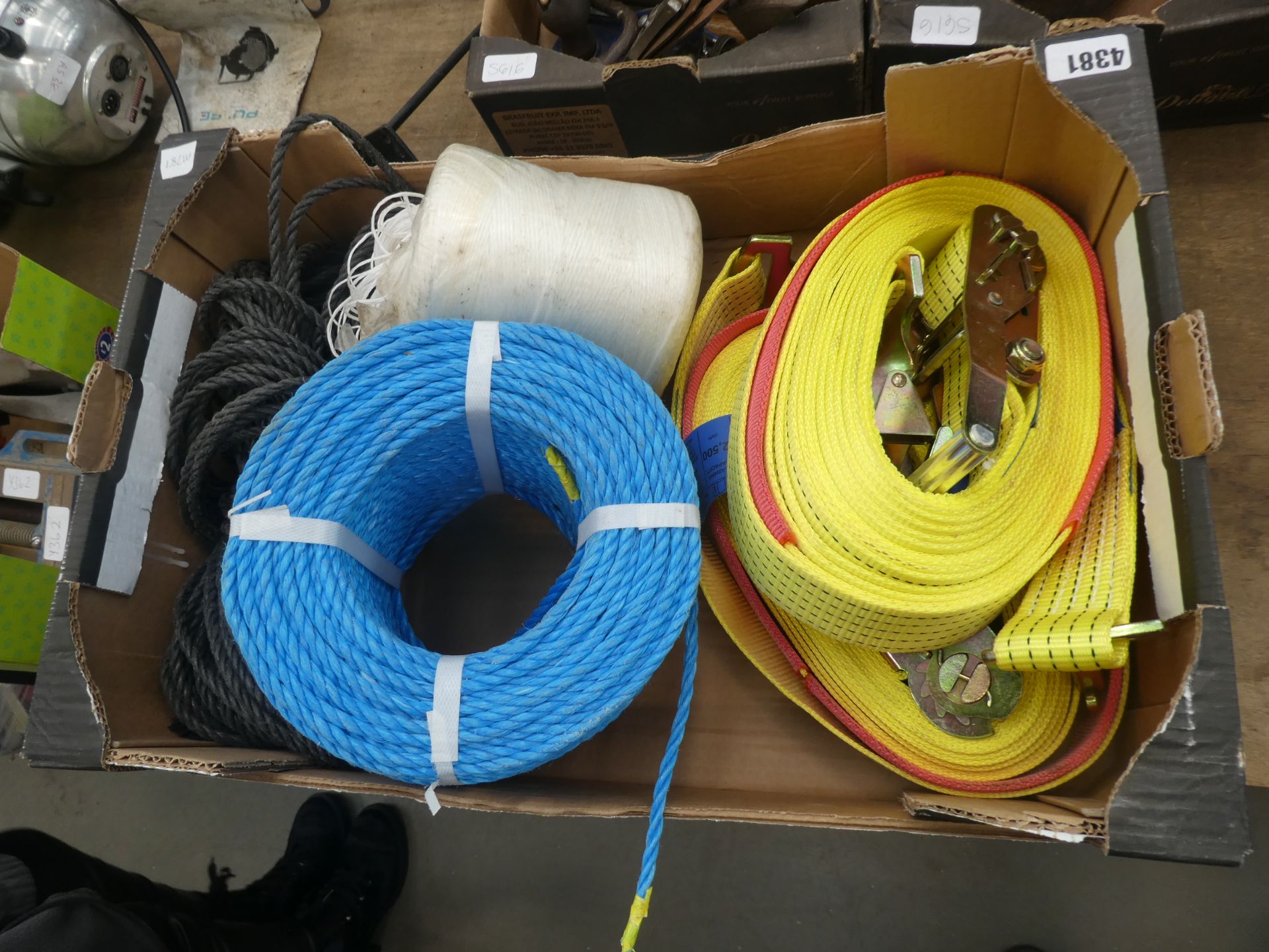 Box containing 2 ratchet straps and quantity of rope and string