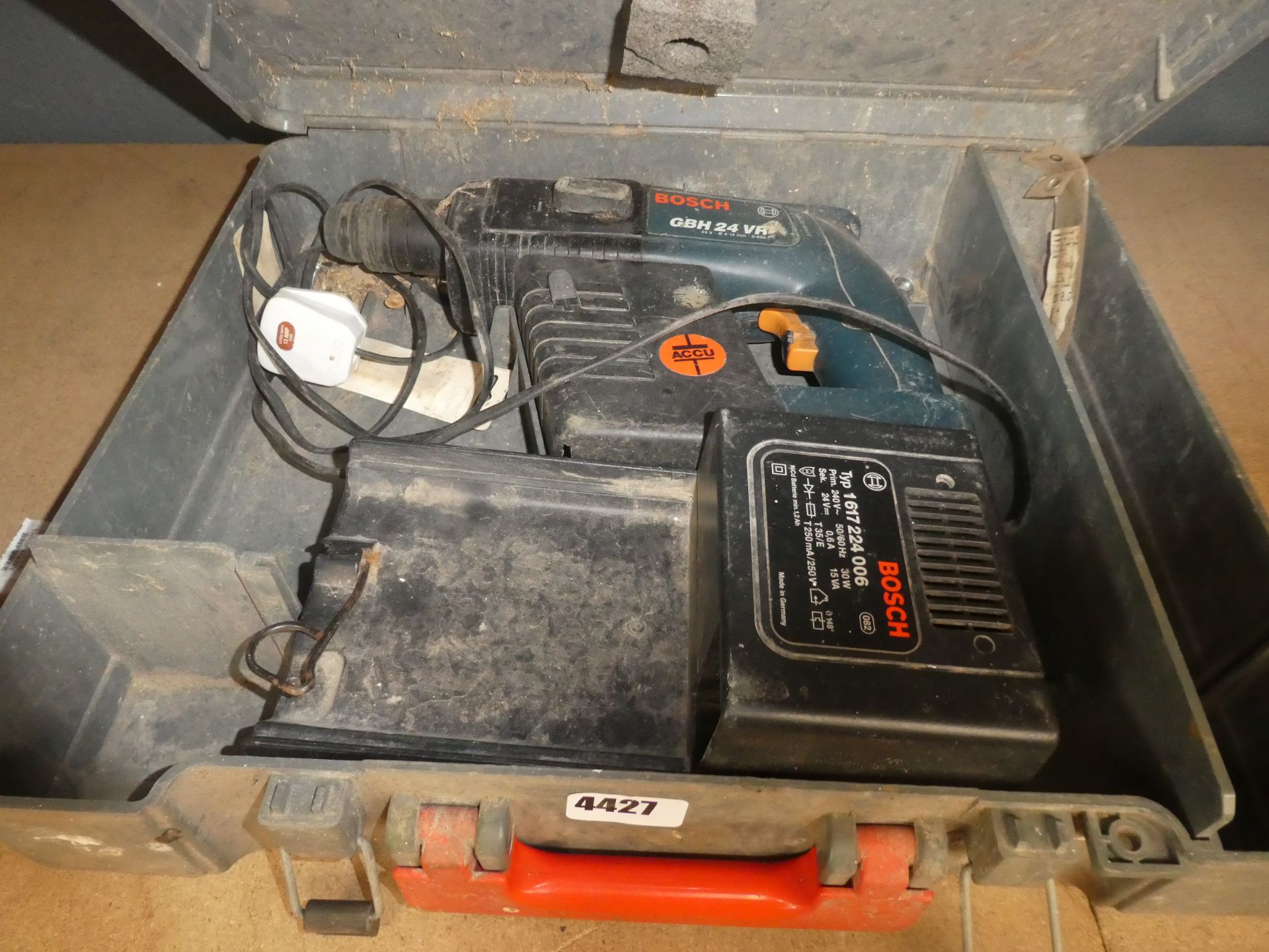 Bosch JBH 24 battery drill with 1 battery and charger