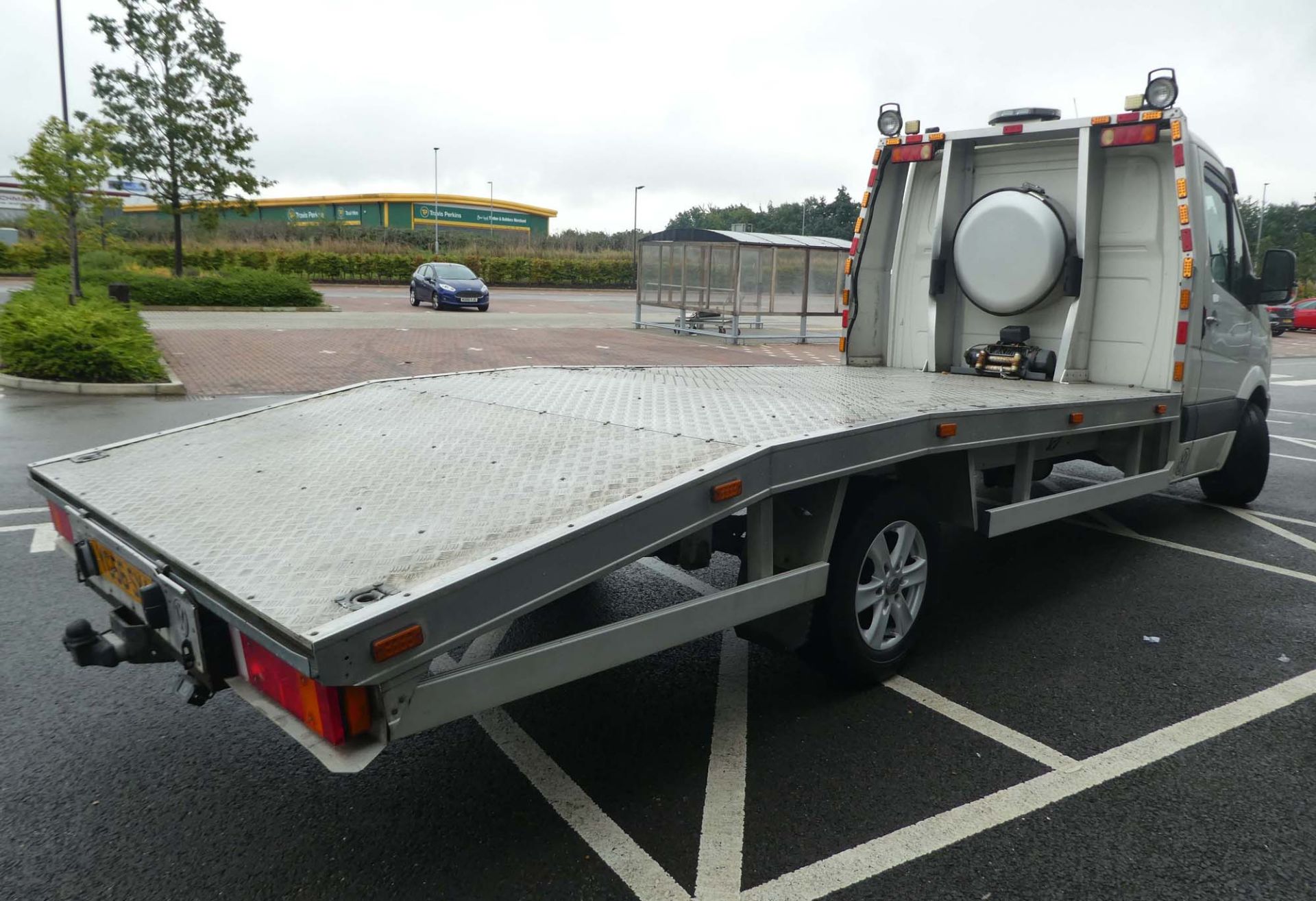 Volkswagen Crafter CR35 109 LWB recovery vehicle with AF Recovery aluminium 5 metre beavertail body, - Image 9 of 13