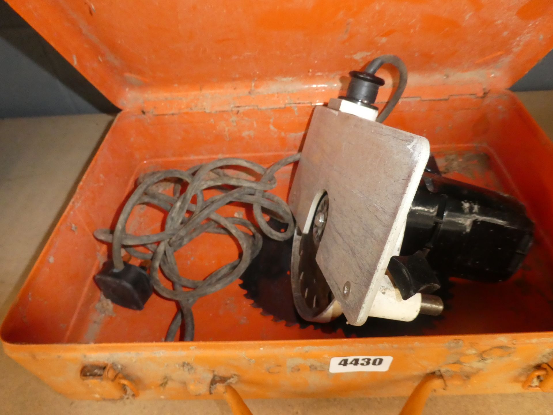 Mini circular saw