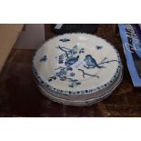 3 pieces of blue and white bird decorated china