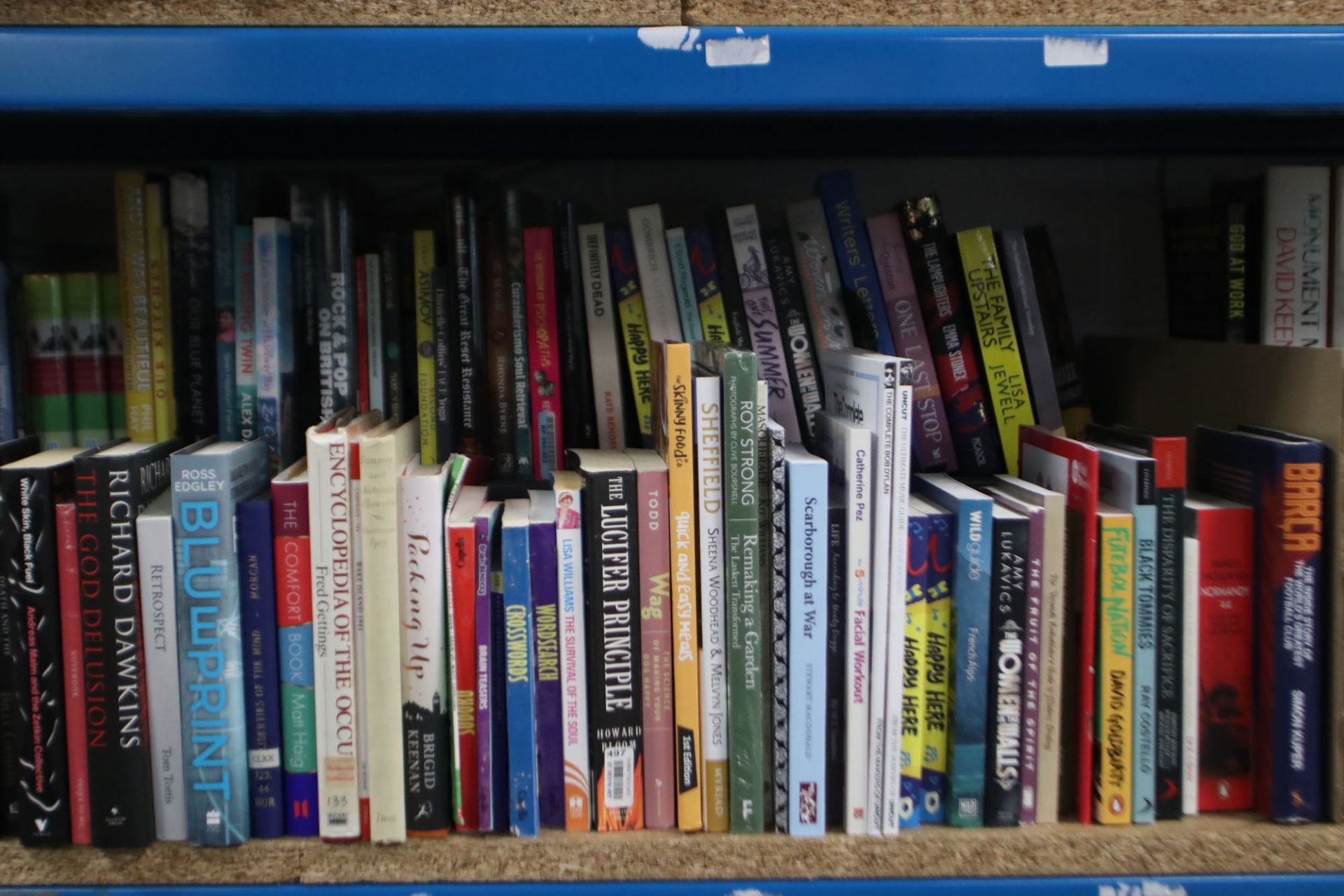 Large shelf comprising various hardback and paperback novels, autobiographies, etc - Image 4 of 4