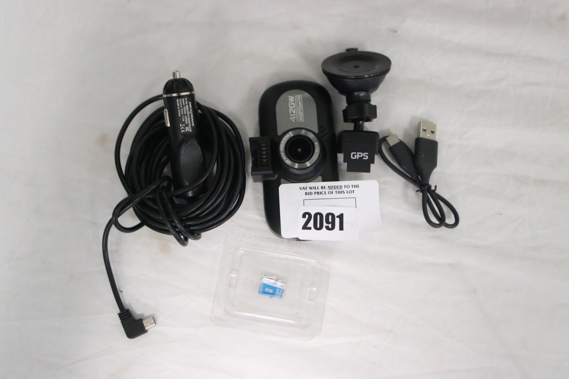 Nextbase 412GW dashcam with mount and charging cable