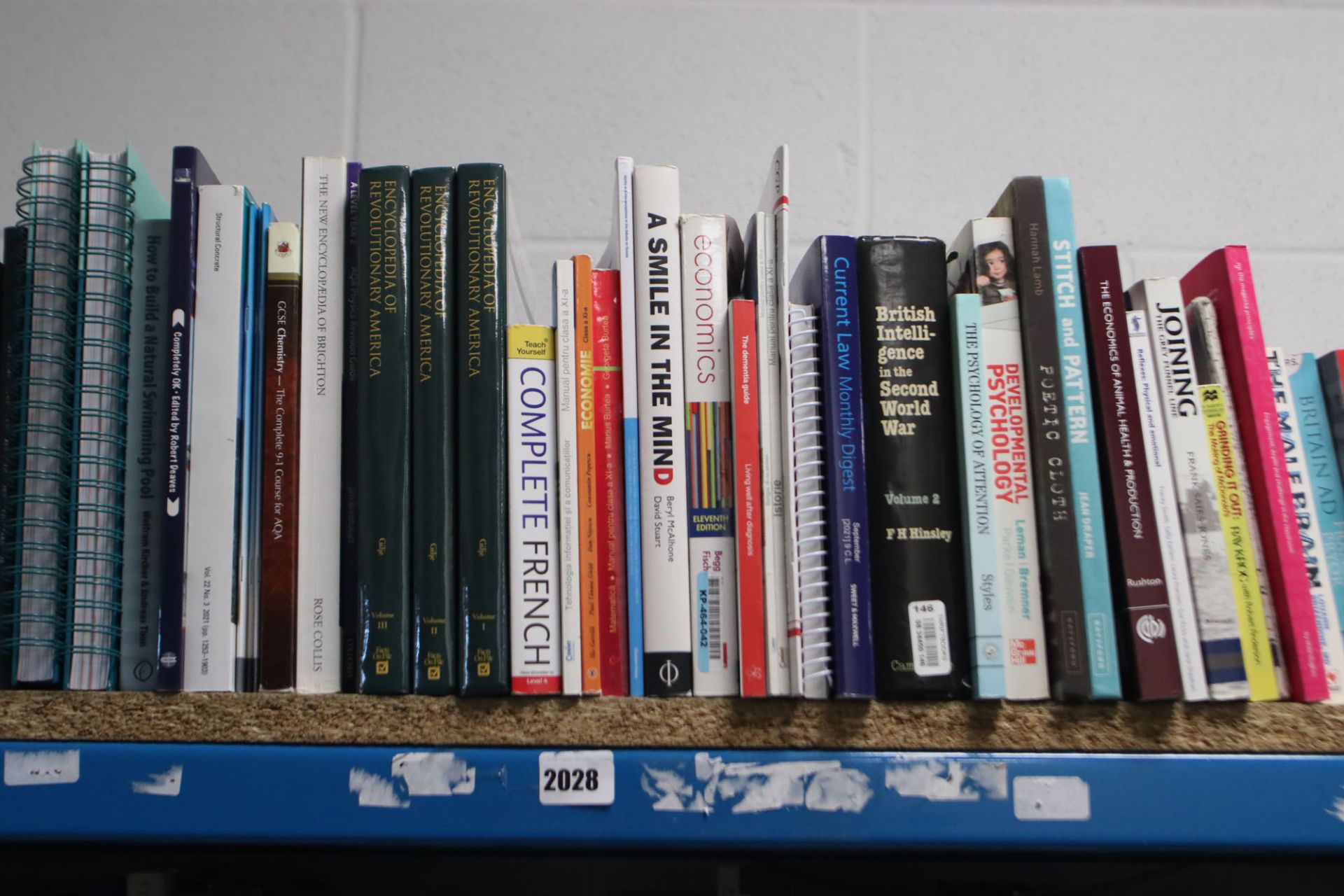 Wide selection of reference material books by various publishers to include Collins, Cambridge, - Image 3 of 4