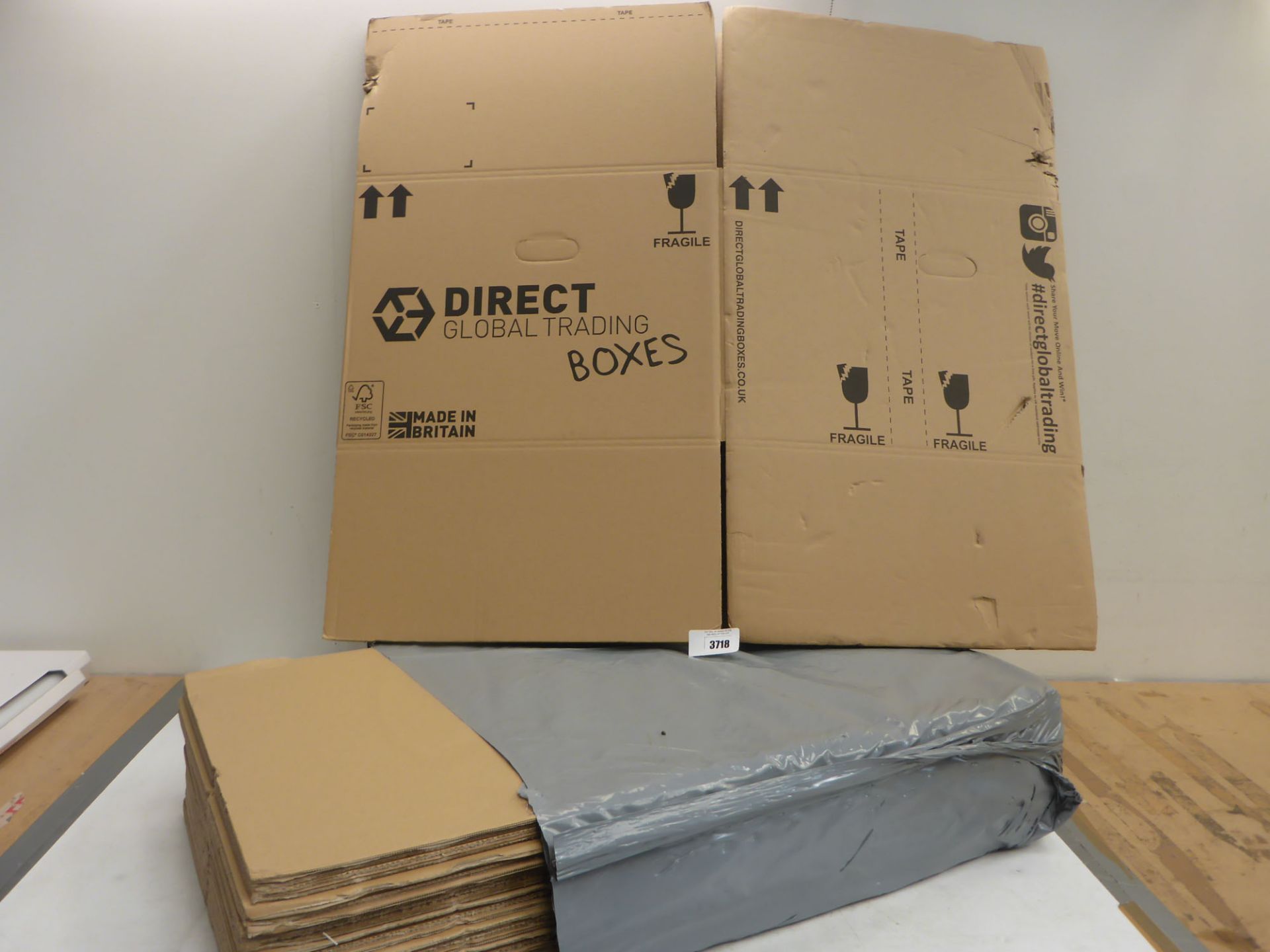 Pack of 10 double thickness cardboard packing boxes