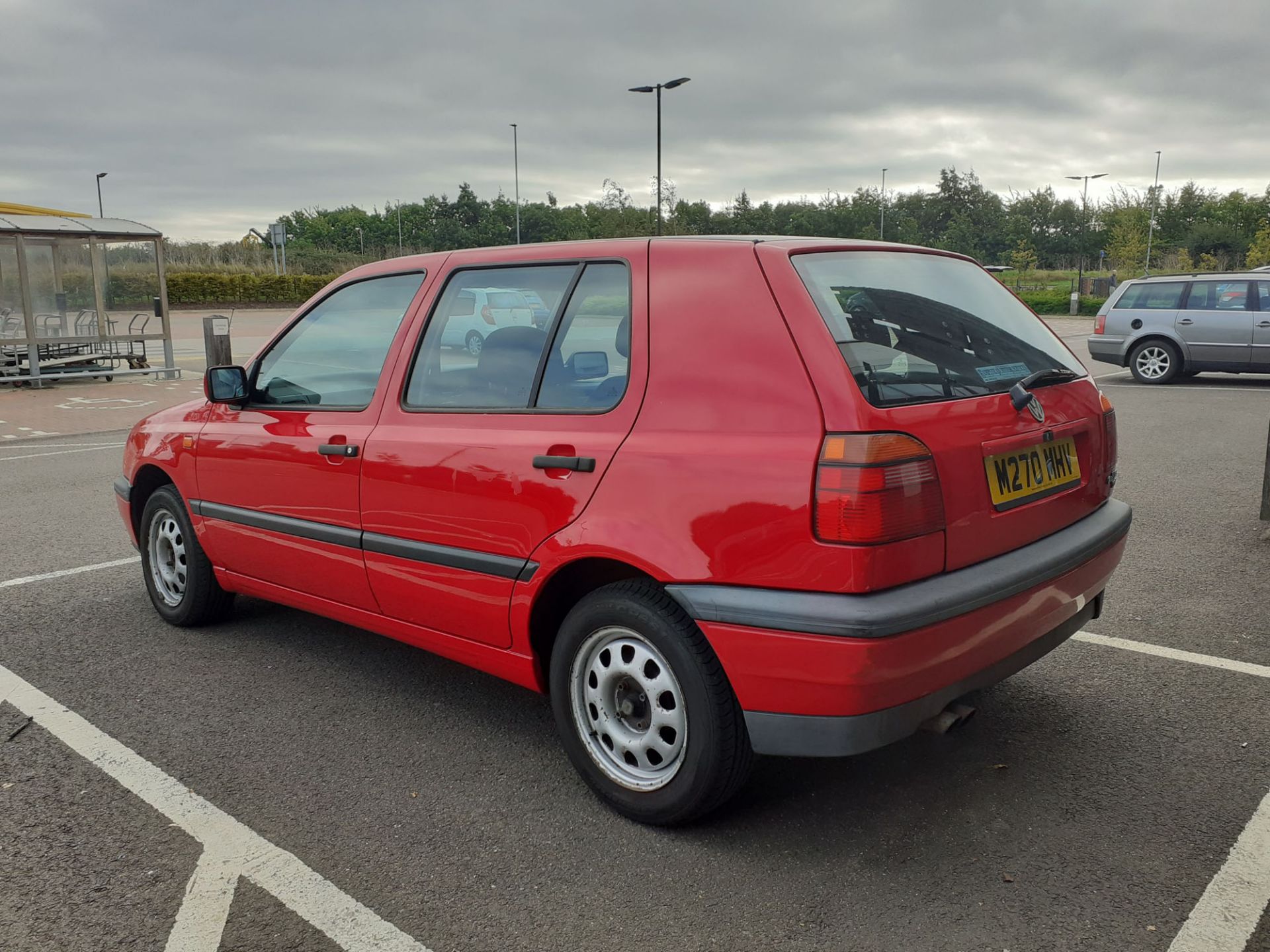 M270 MHV Volkswagen Golf GL TDI, 5 door hatchback in red, 1896cc, first registered 08/03/1995, V5 - Image 3 of 11