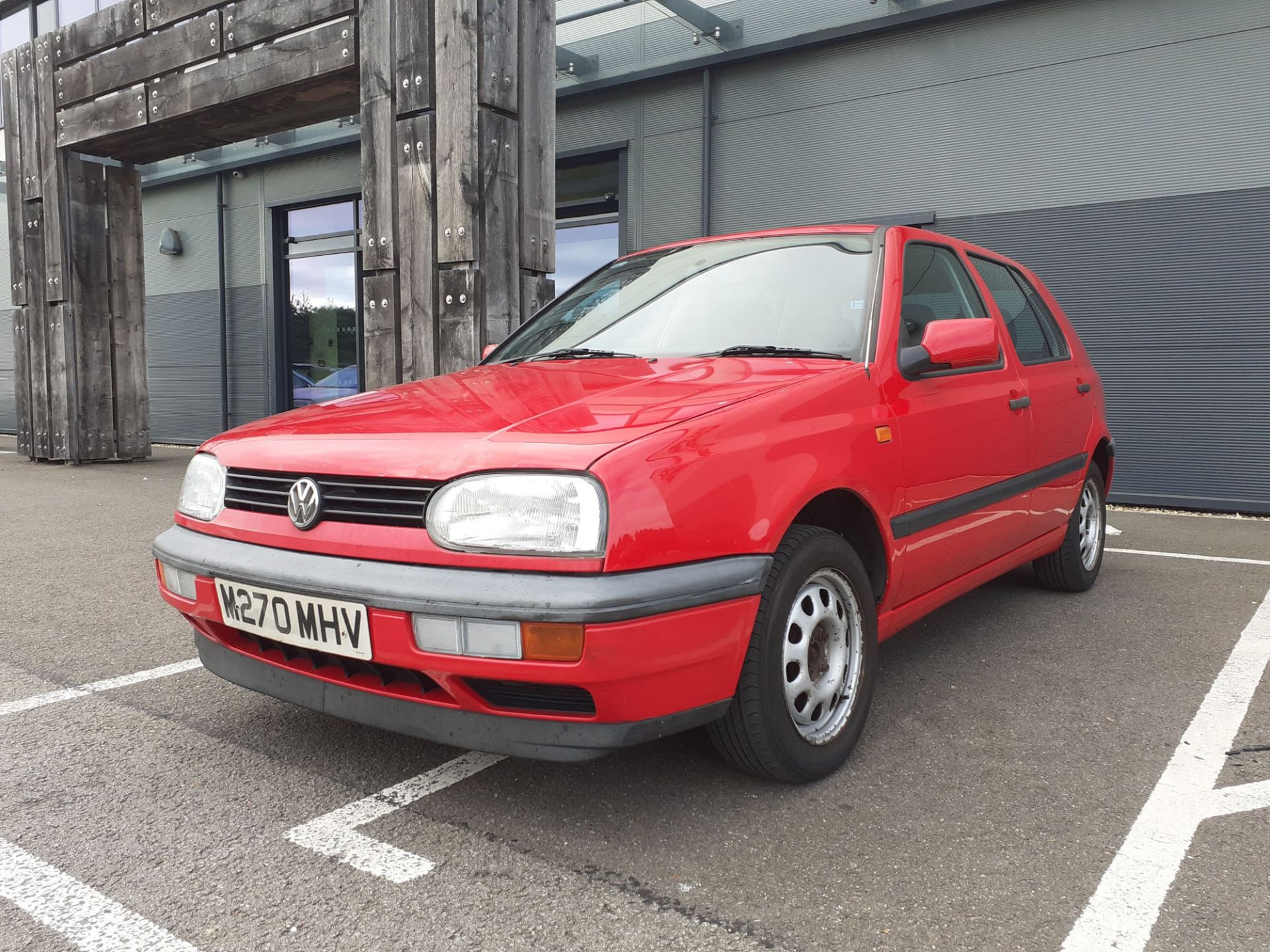 M270 MHV Volkswagen Golf GL TDI, 5 door hatchback in red, 1896cc, first registered 08/03/1995, V5 - Image 2 of 11