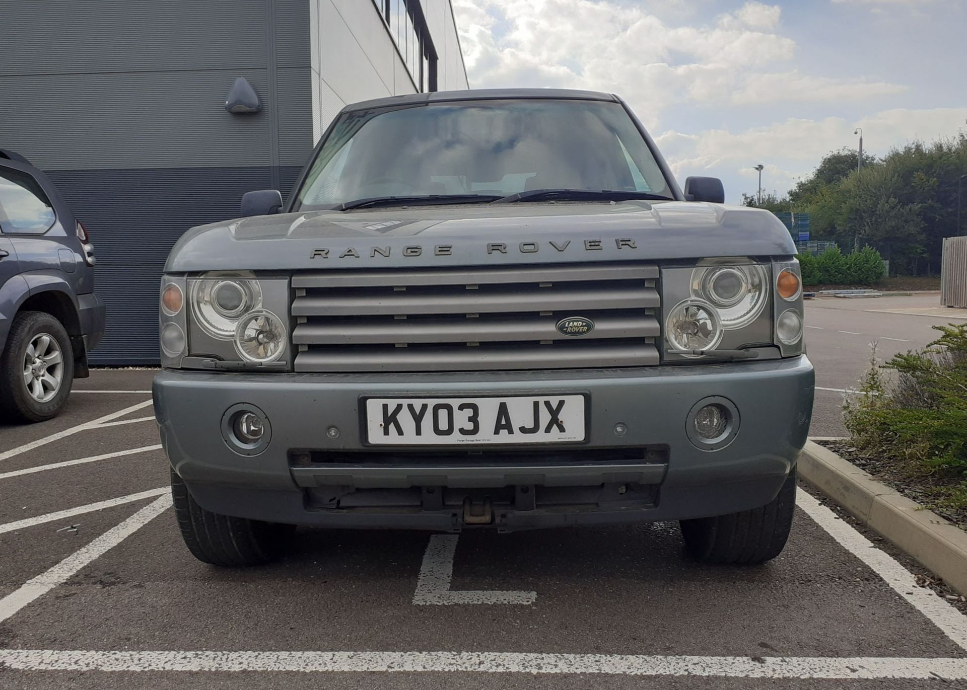 KY03 AJX, Land Rover, Range Rover HSE TD6 Auto, 2926cc in green, first registered 01/03/2003, MOT - Image 10 of 12